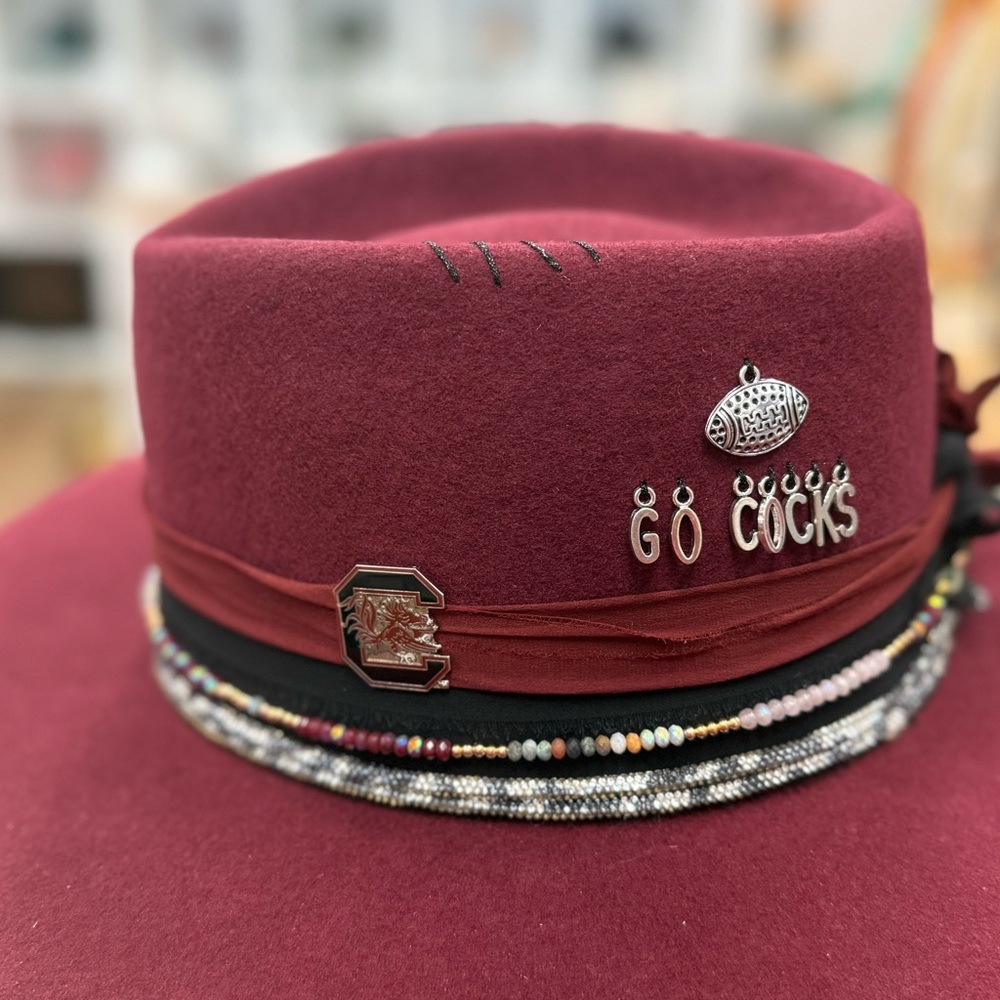 Stylish Burgundy Women's Hat with Gamecock Embellishments